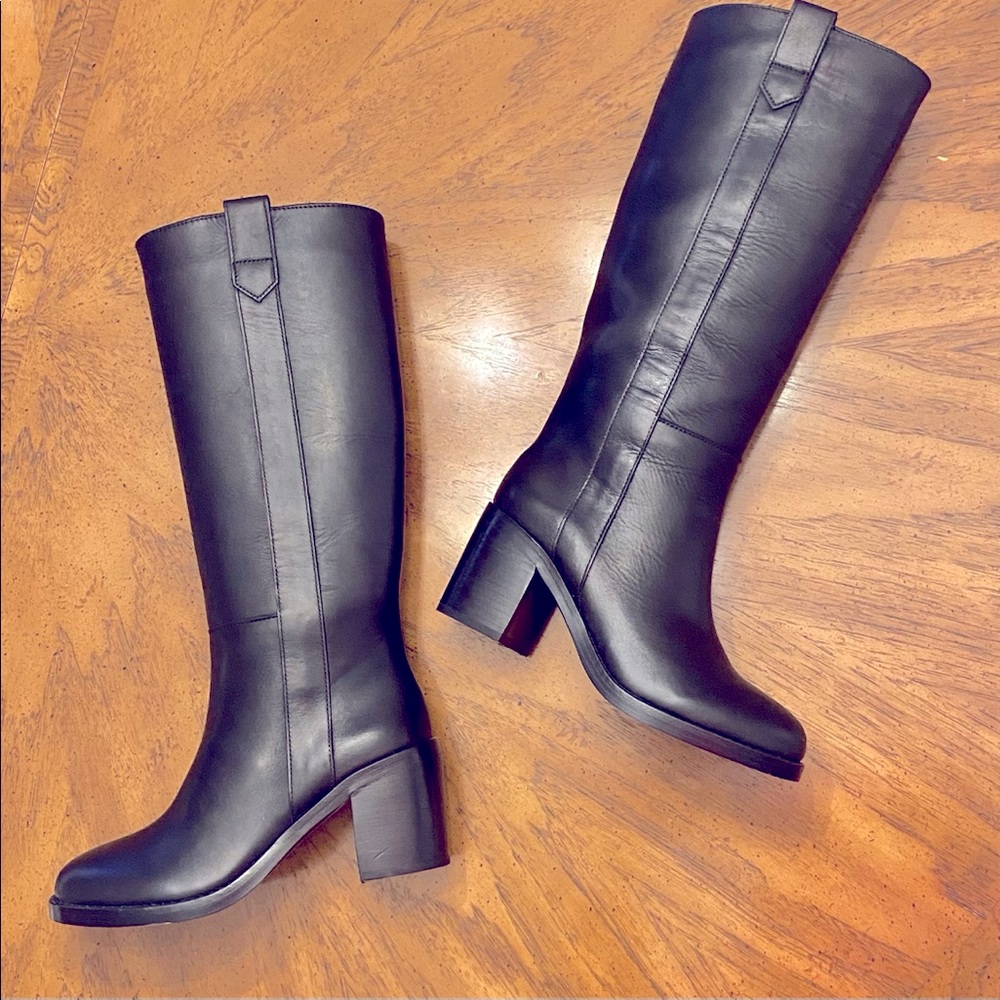 Classic Boots in Leather with Heel